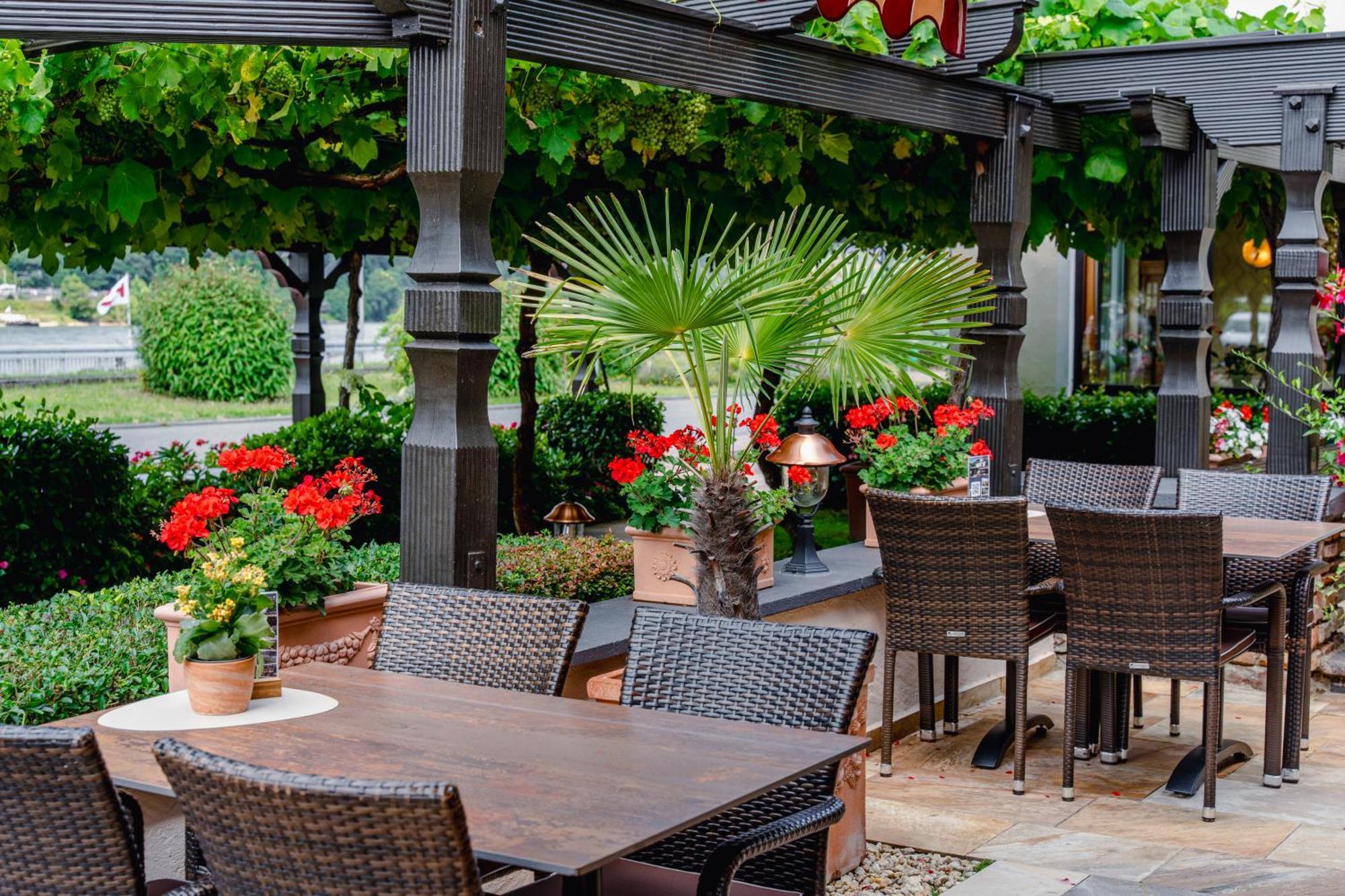 Hotel Unter Den Linden Рюдесхайм-на-Рейне Экстерьер фото