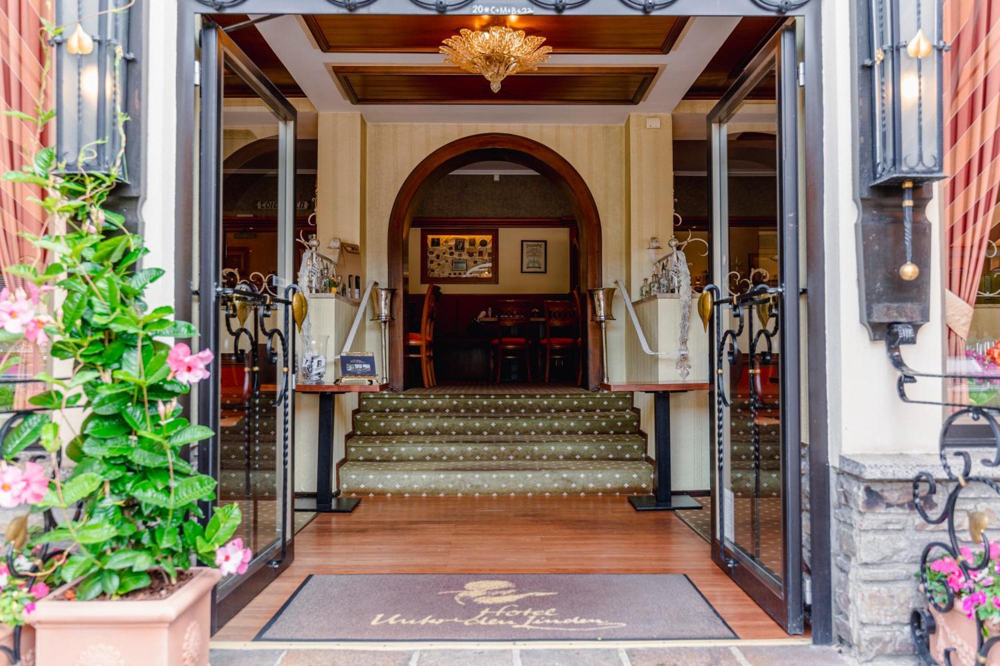 Hotel Unter Den Linden Рюдесхайм-на-Рейне Экстерьер фото