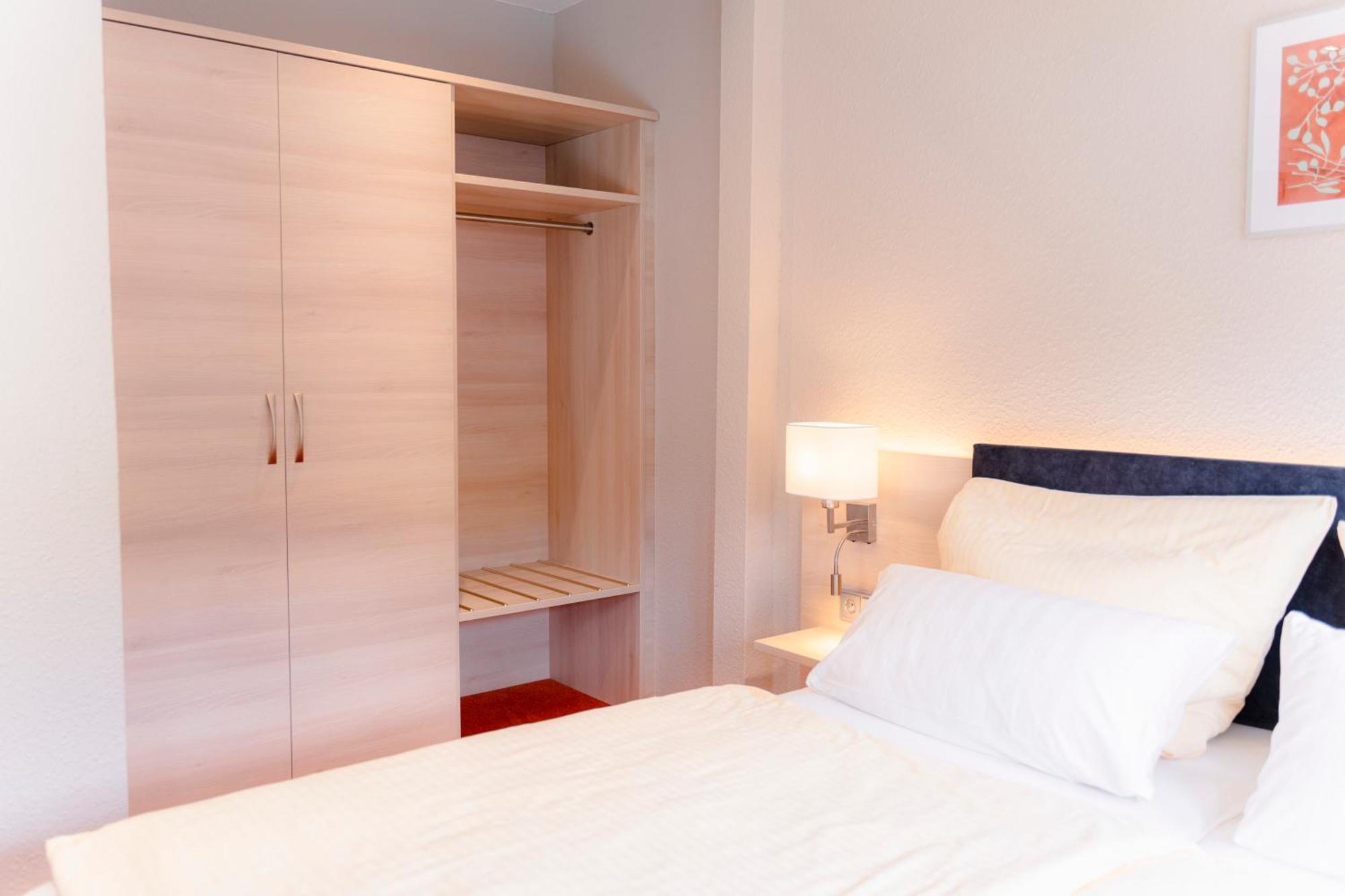 Hotel Unter Den Linden Рюдесхайм-на-Рейне Экстерьер фото