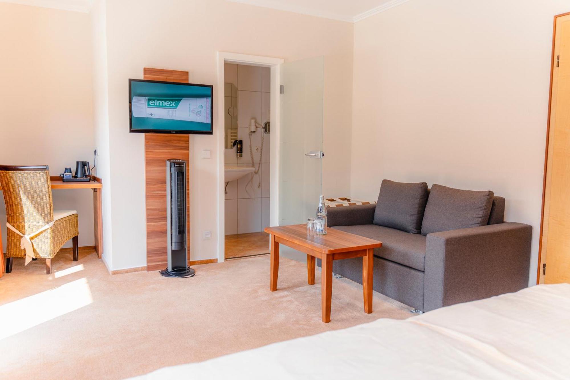 Hotel Unter Den Linden Рюдесхайм-на-Рейне Экстерьер фото