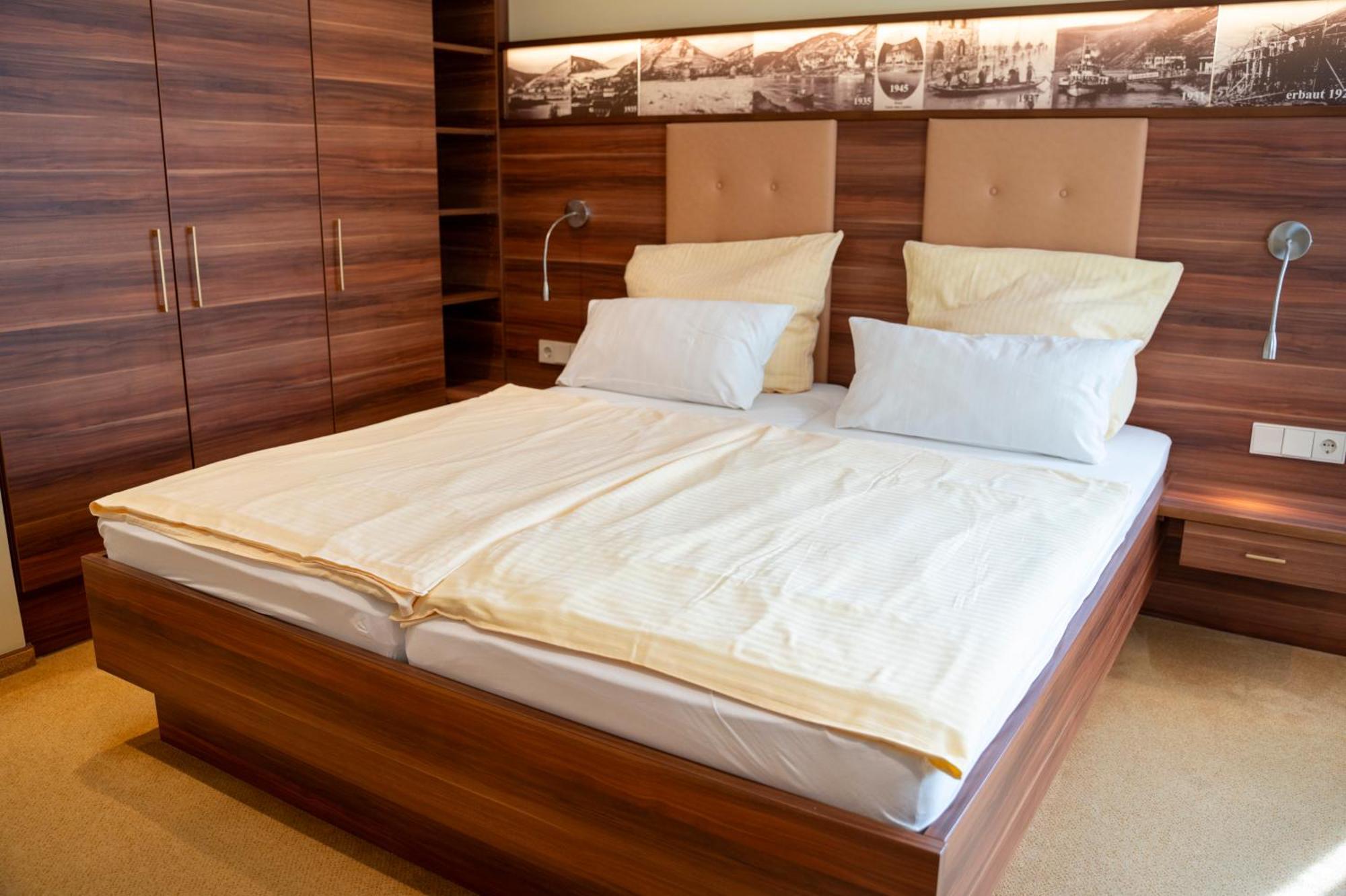 Hotel Unter Den Linden Рюдесхайм-на-Рейне Экстерьер фото