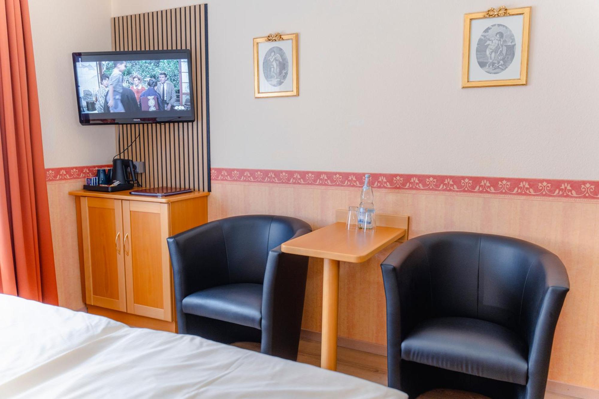 Hotel Unter Den Linden Рюдесхайм-на-Рейне Экстерьер фото